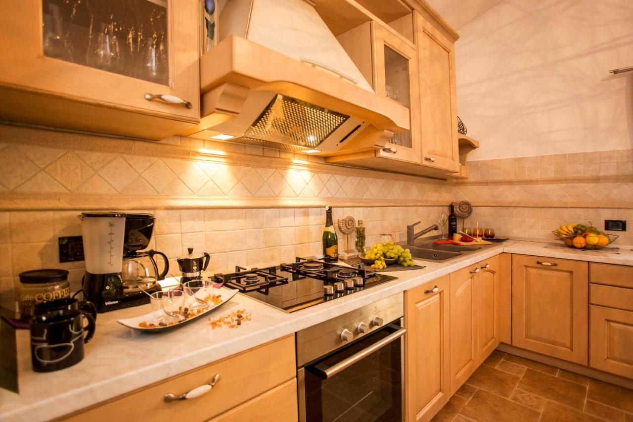Holiday House Alex Ровинь Экстерьер фото