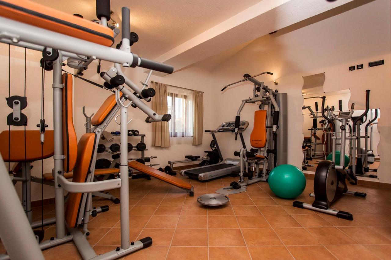Holiday House Alex Ровинь Экстерьер фото
